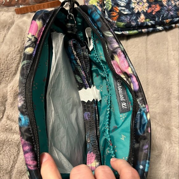 Lug Carousel XL Bloom Black NWT - Picture 4 of 4